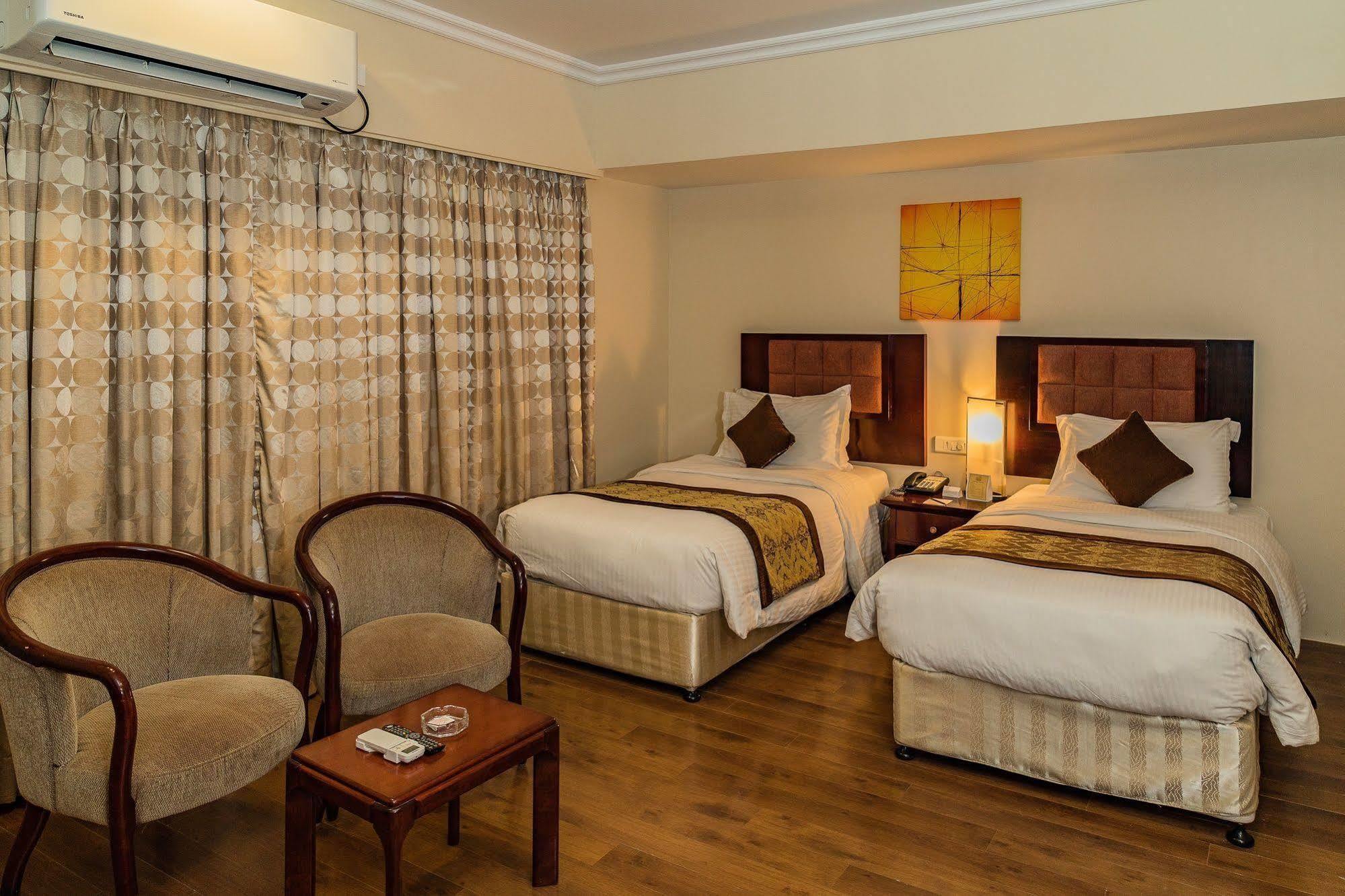 The Residence Hotel & Apartments Powai Bombay Exterior foto