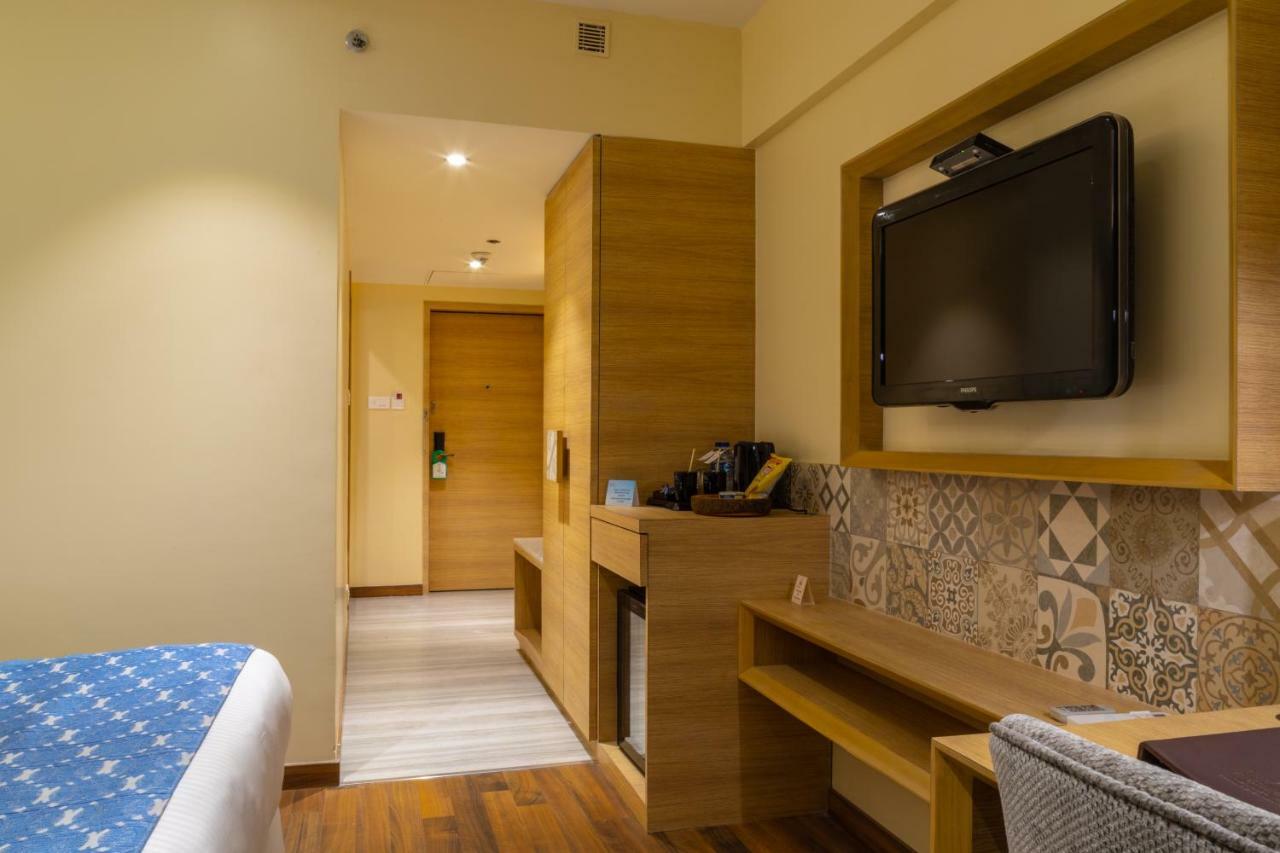The Residence Hotel & Apartments Powai Bombay Exterior foto